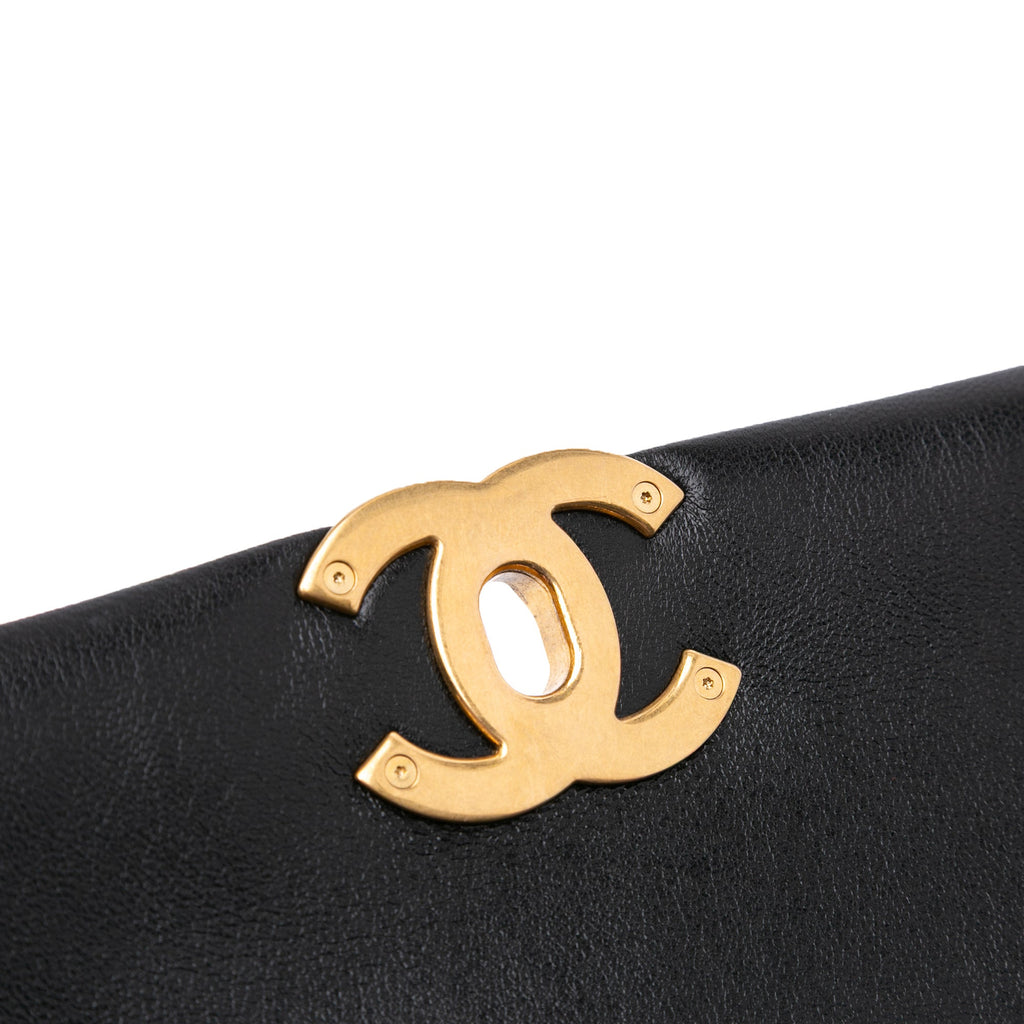 Second hand Chanel CHANEL 19 Medium Lambskin Leather Matelassè Flap Handbag Black - Tabita Bags