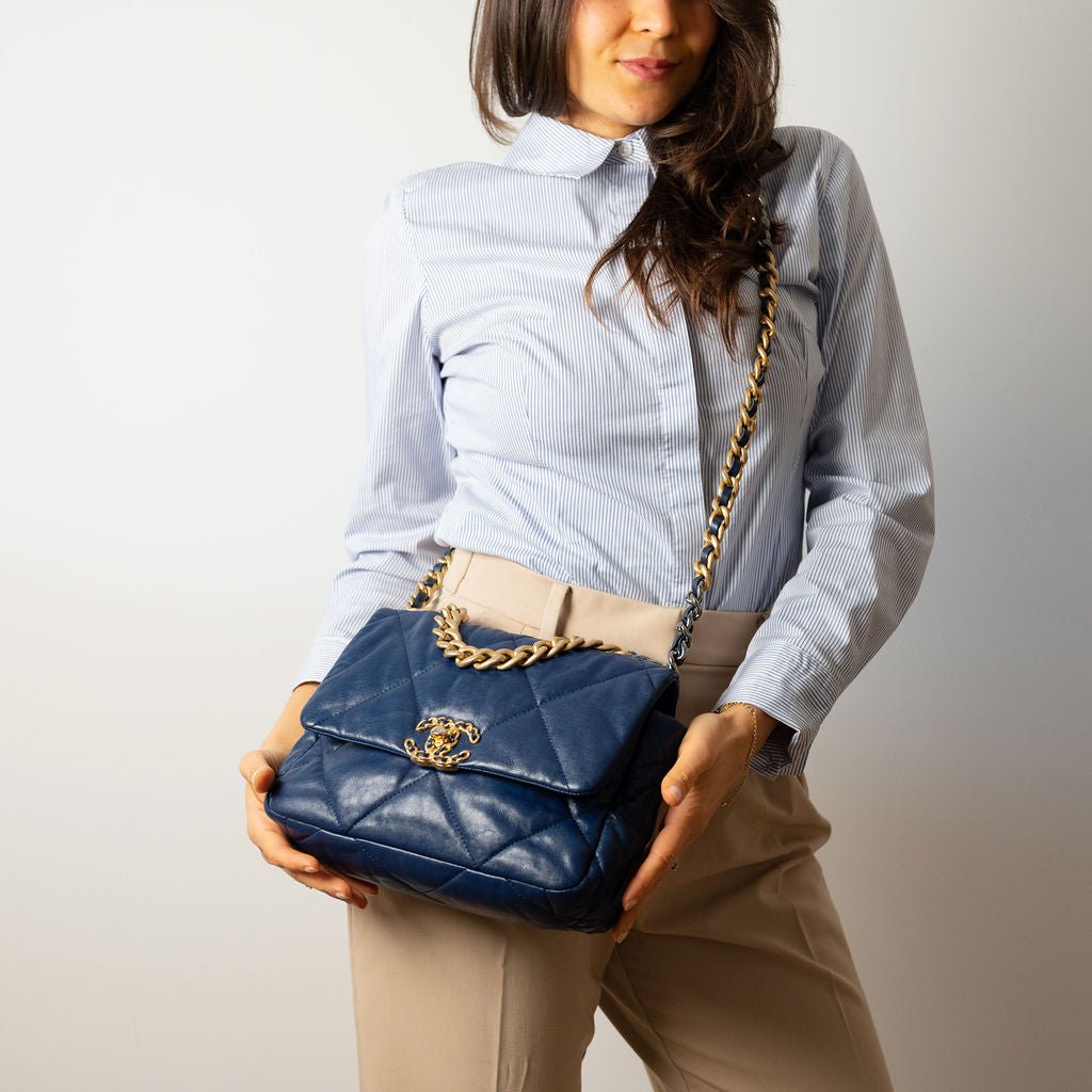 Second hand Chanel CHANEL 19 Medium Lambskin Leather Matelassè Flap Handbag Blue - Tabita Bags