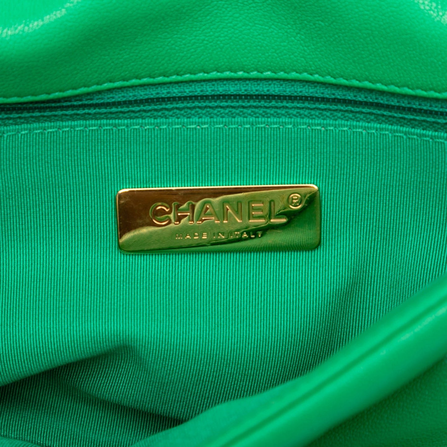 Second hand Chanel CHANEL 19 Medium Lambskin Leather Matelassè Flap Handbag Green - Tabita Bags
