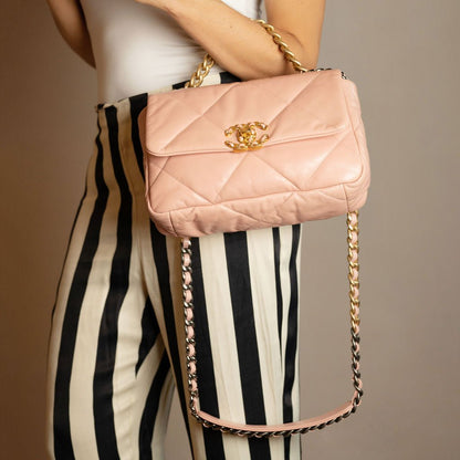 Second hand Chanel CHANEL 19 Medium Lambskin Leather Matelassè Flap Handbag Pink - Tabita Bags