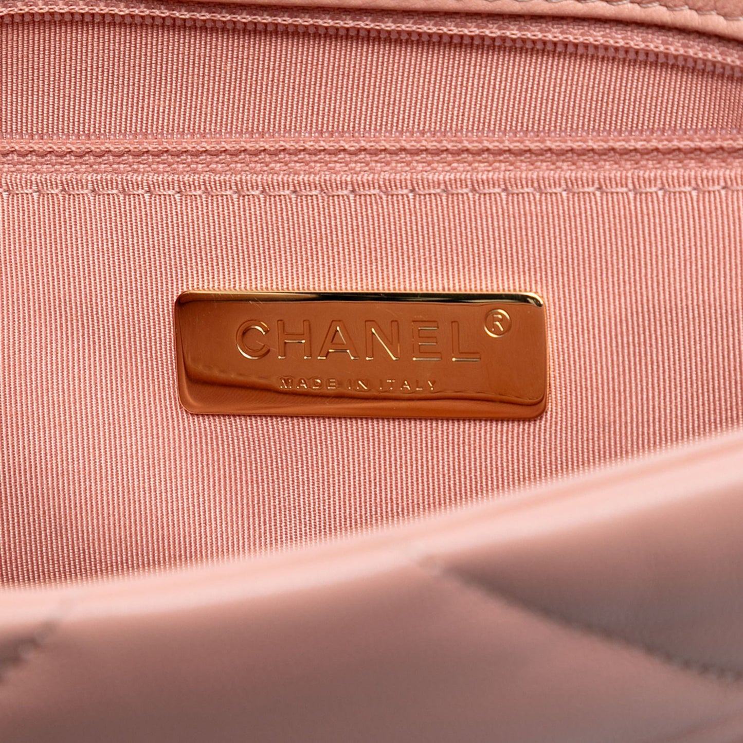 Second hand Chanel CHANEL 19 Medium Lambskin Leather Matelassè Flap Handbag Pink - Tabita Bags