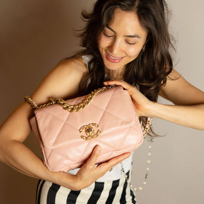 Second hand Chanel CHANEL 19 Medium Lambskin Leather Matelassè Flap Handbag Pink - Tabita Bags
