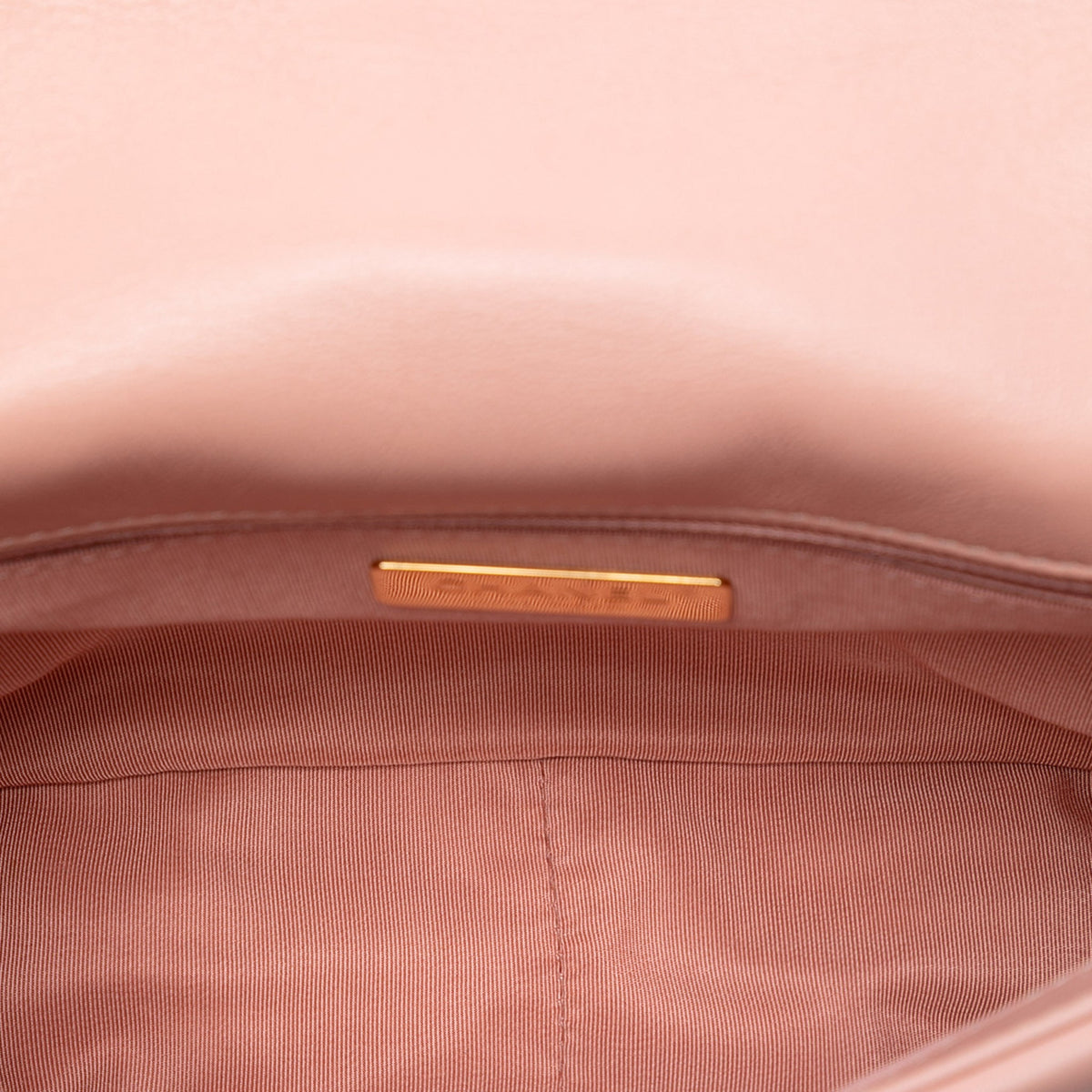 Second hand Chanel CHANEL 19 Medium Lambskin Leather Matelassè Flap Handbag Pink - Tabita Bags