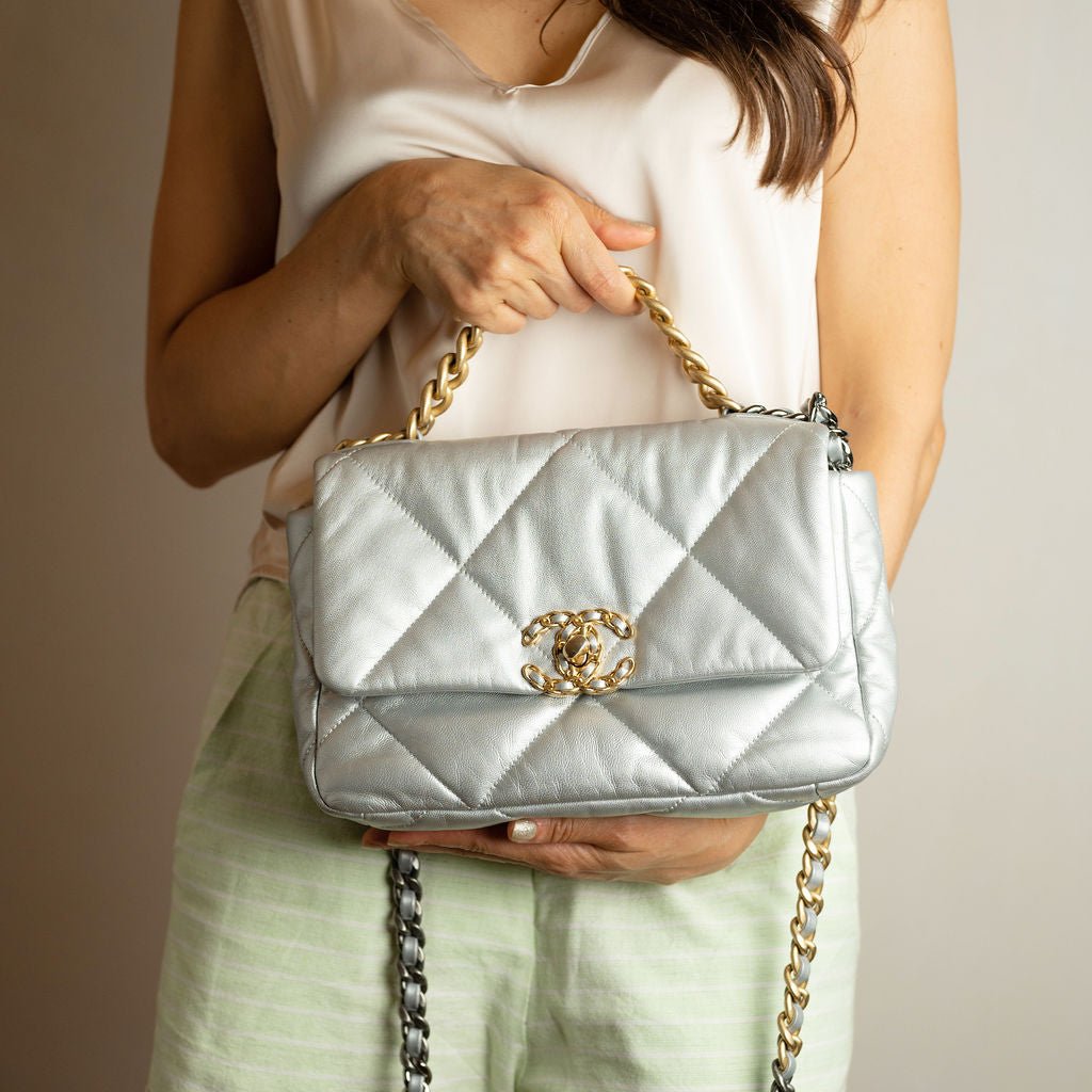 Second hand Chanel CHANEL 19 Medium Lambskin Leather Matelassè Flap Handbag Silver - Tabita Bags
