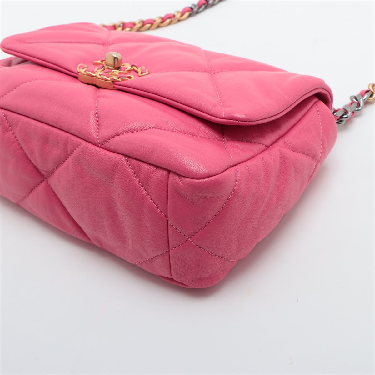 Second hand Chanel CHANEL 19 Medium Matelassè Lambskin Leather 2 - Ways Flap Handbag Pink - Tabita Bags