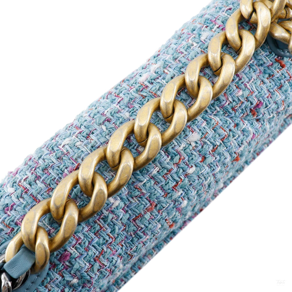 Second hand Chanel CHANEL 19 Medium Tweed Matelassè Flap Handbag Blue - Tabita Bags