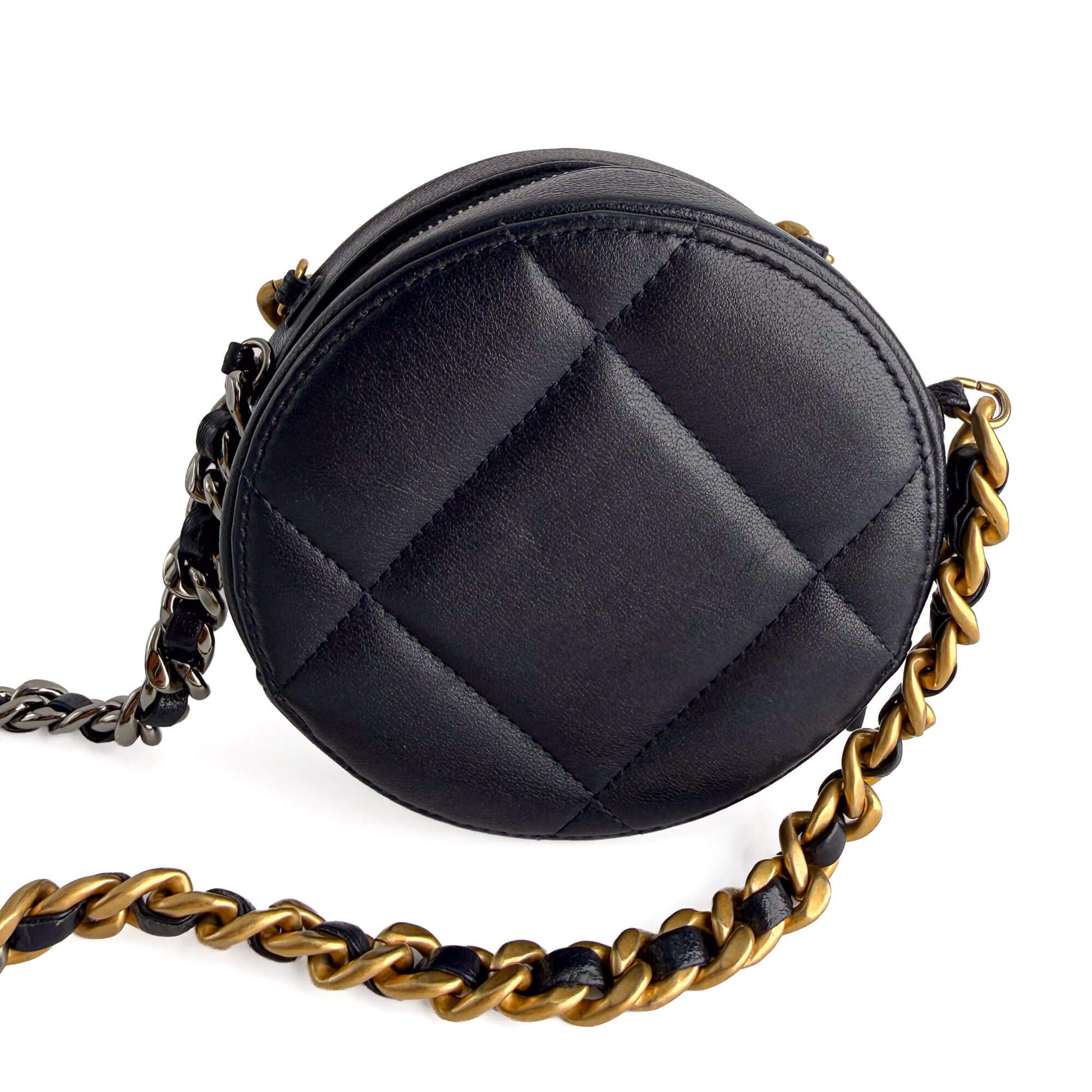 Second hand Chanel CHANEL 19 Round Lambskin Leather Matelassè Clutch With Chain Handbag Navy - Tabita Bags