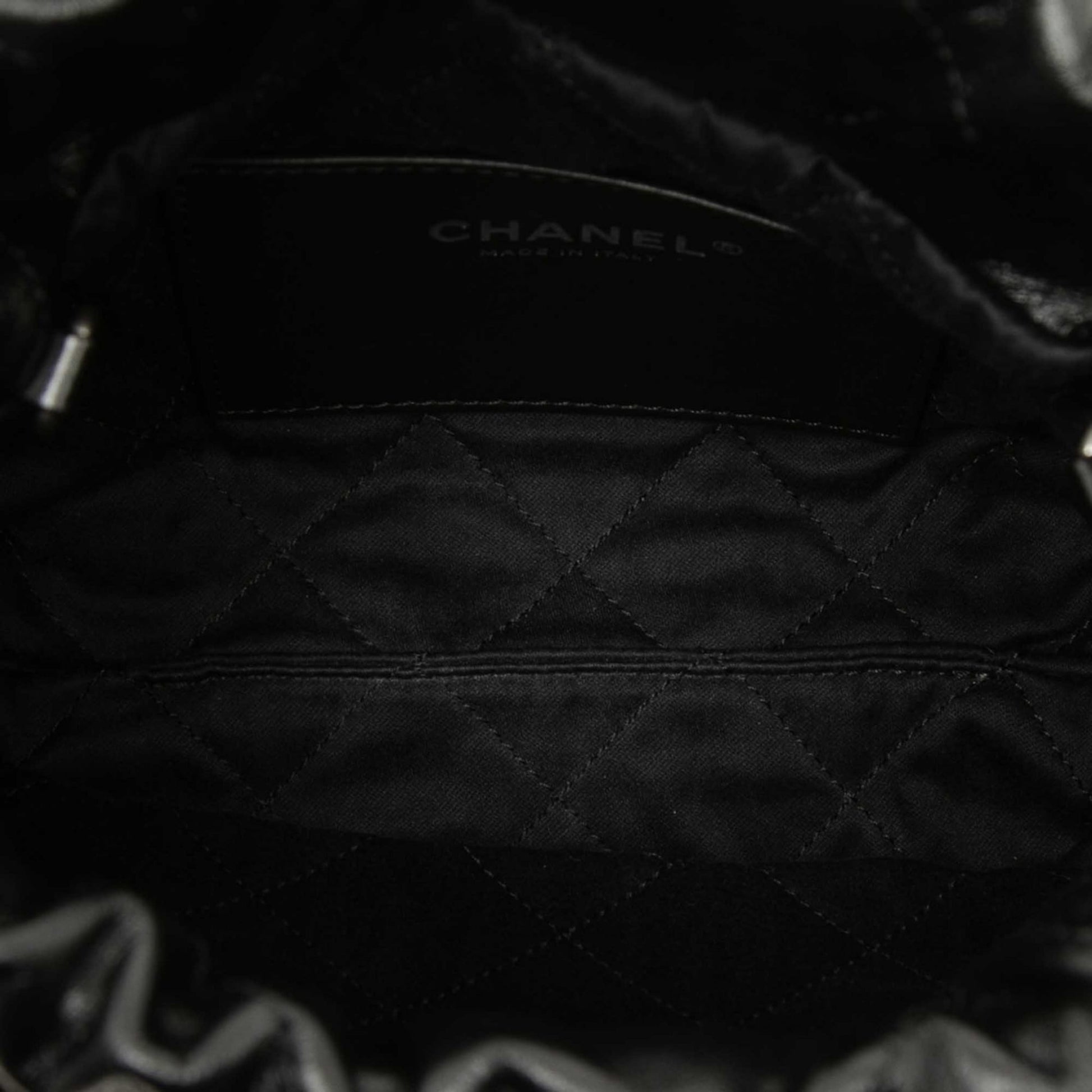 Second hand Chanel Chanel 22 Mini Leather Bucket Crossbody Black - Tabita Bags