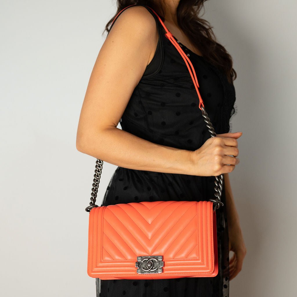 Second hand Chanel Chanel Boy Chevron Red Ruthenium - Tabita Bags