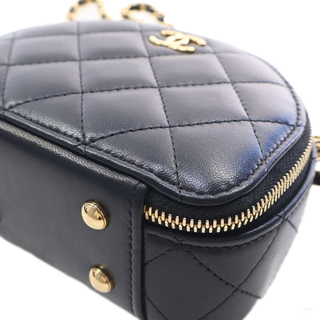 Second hand Chanel Chic Riviera Small Lambskin Leather Quilted Vanity Case Handbag Black - Tabita Bags