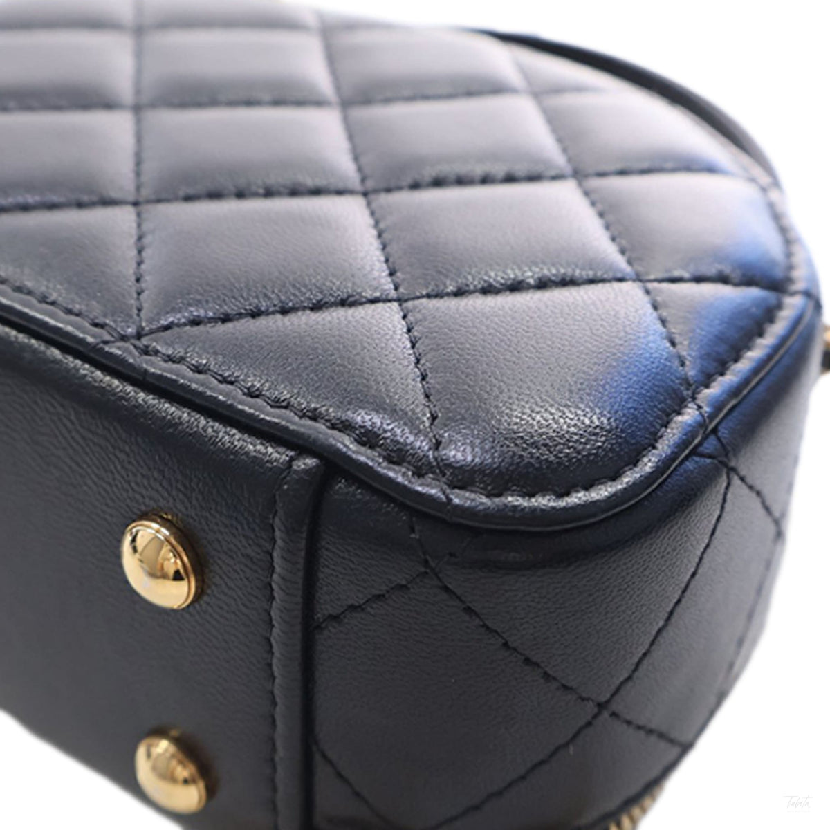 Second hand Chanel Chic Riviera Small Lambskin Leather Quilted Vanity Case Handbag Black - Tabita Bags