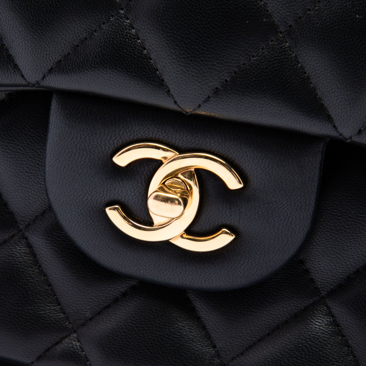 Second hand Chanel Classic Double Flap Jumbo Lambskin Leather Matelassè Handbag Black - Tabita Bags