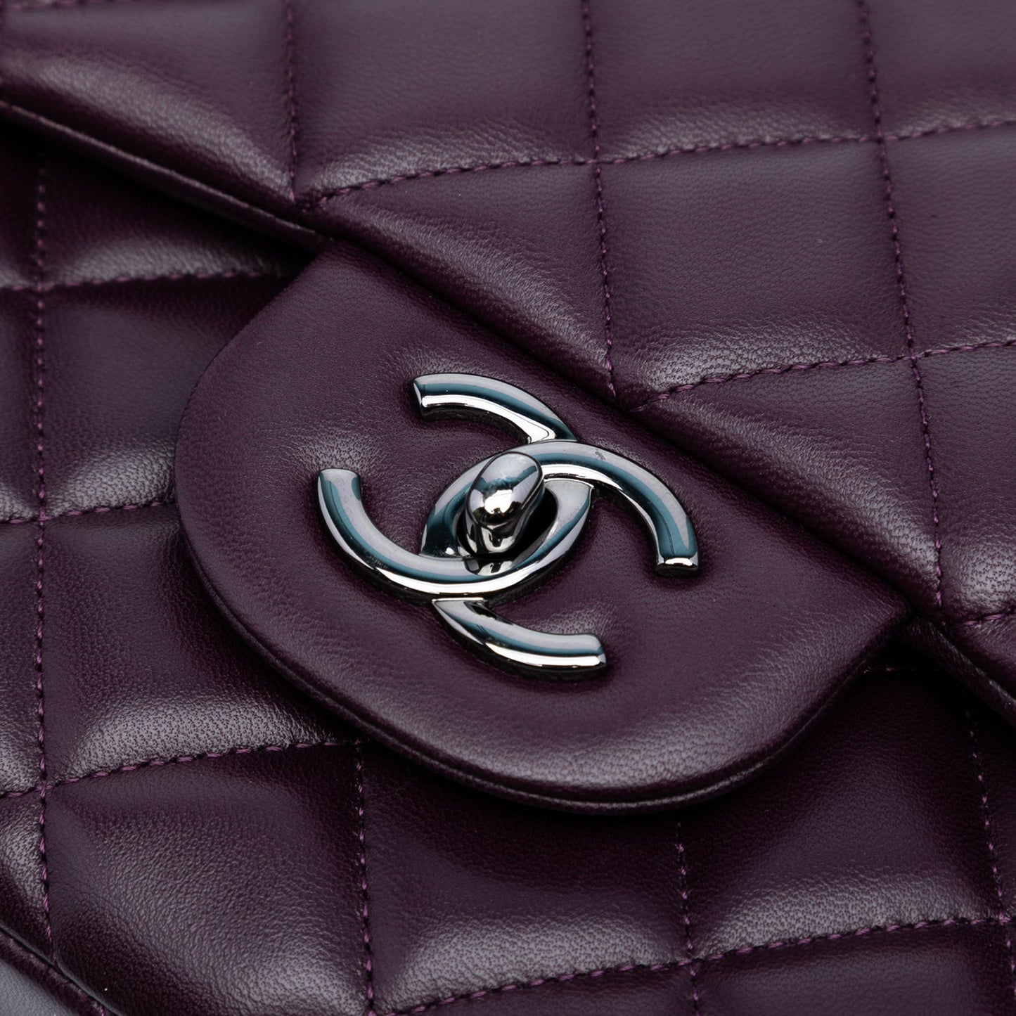 Second hand Chanel Classic Double Flap Jumbo Lambskin Leather Matelassè Handbag Purple - Tabita Bags