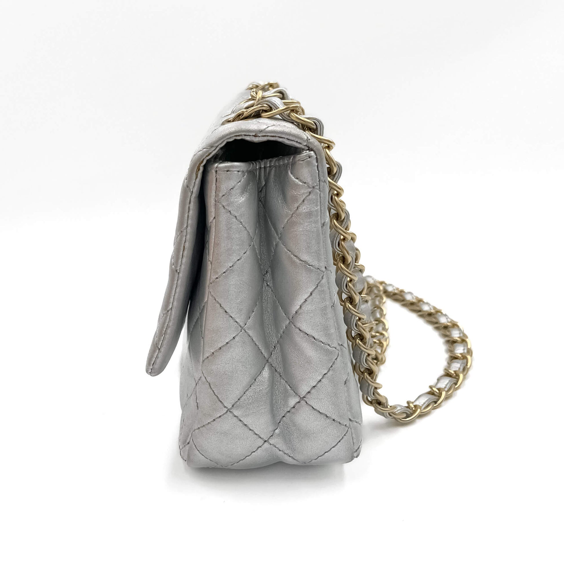 Second hand Chanel Classic Double Flap Jumbo Matelassè Lambskin Leather Flap Bag Metallic Silver - Tabita Bags