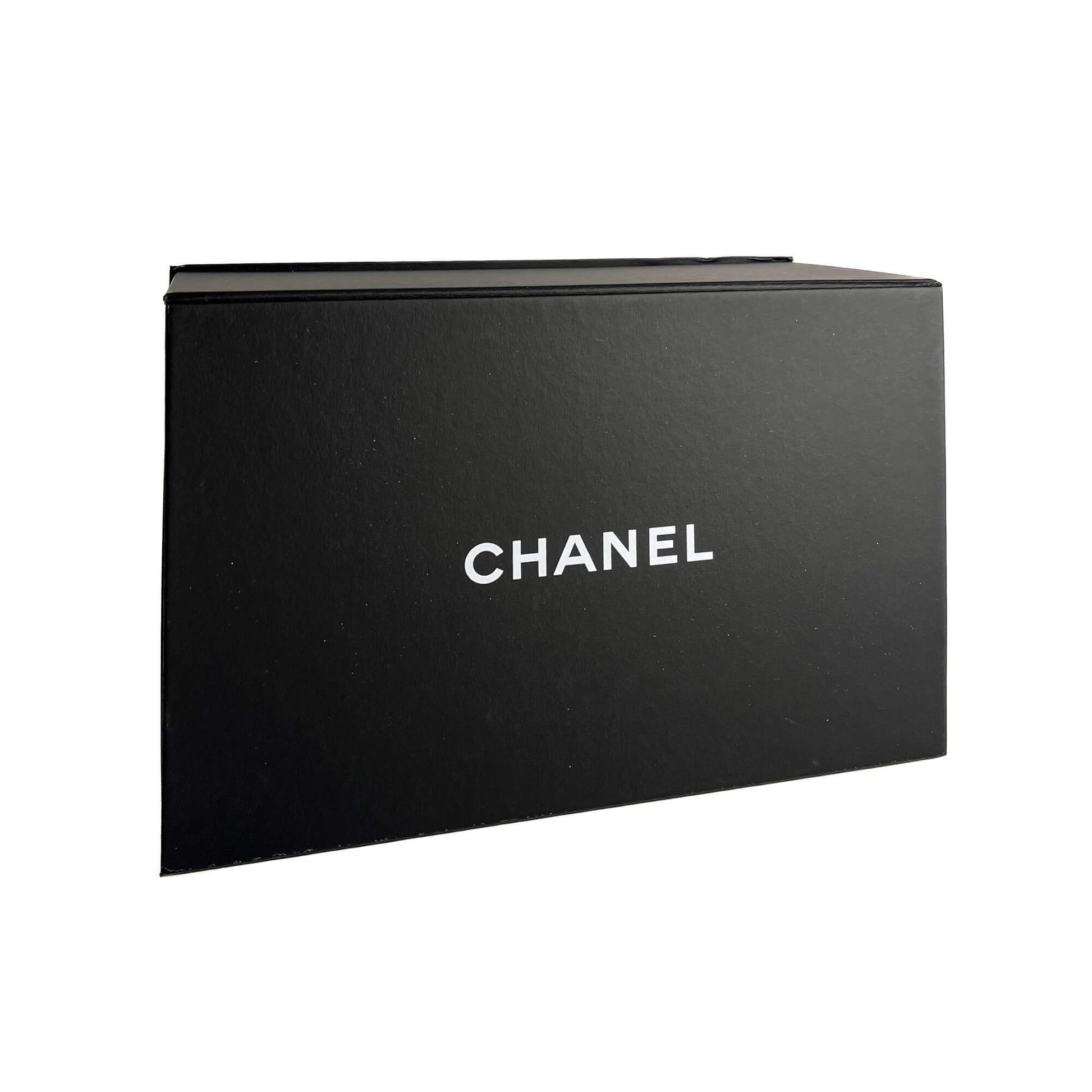 Second hand Chanel Classic Double Flap Medium Caviar Leather Matelassè Shoulder Bag 22P - Tabita Bags