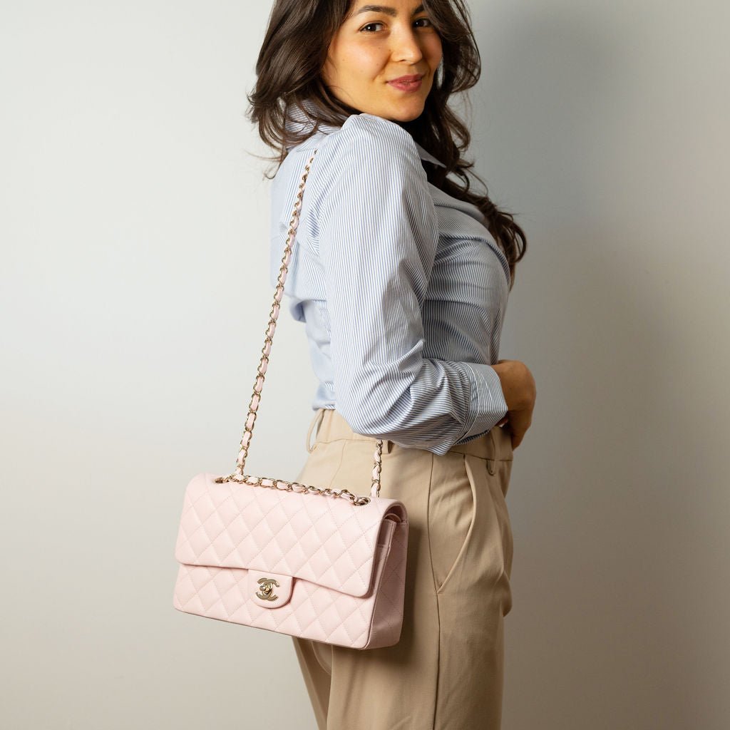 Second hand Chanel Classic Double Flap Medium Caviar Leather Matelassè Shoulder Bag 22P - Tabita Bags