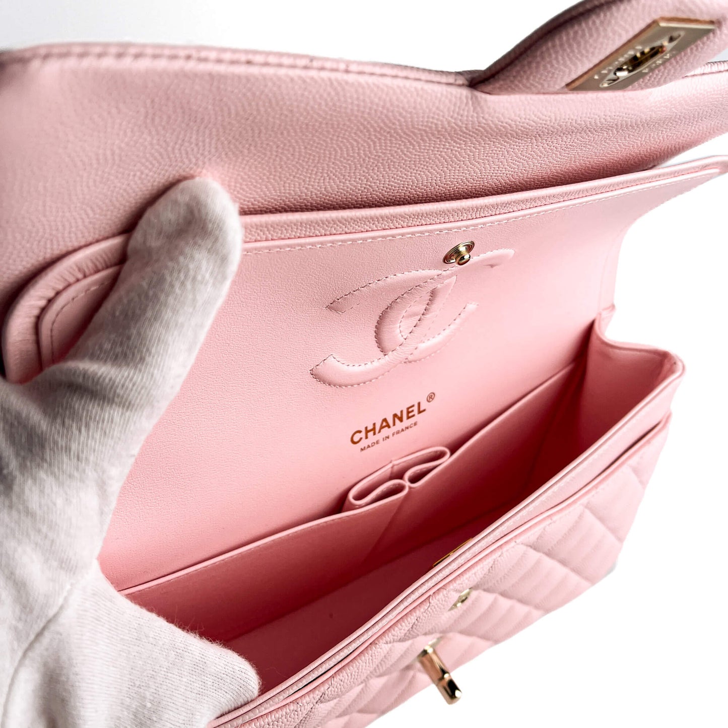 Second hand Chanel Classic Double Flap Medium Caviar Leather Matelassè Shoulder Bag 22P - Tabita Bags