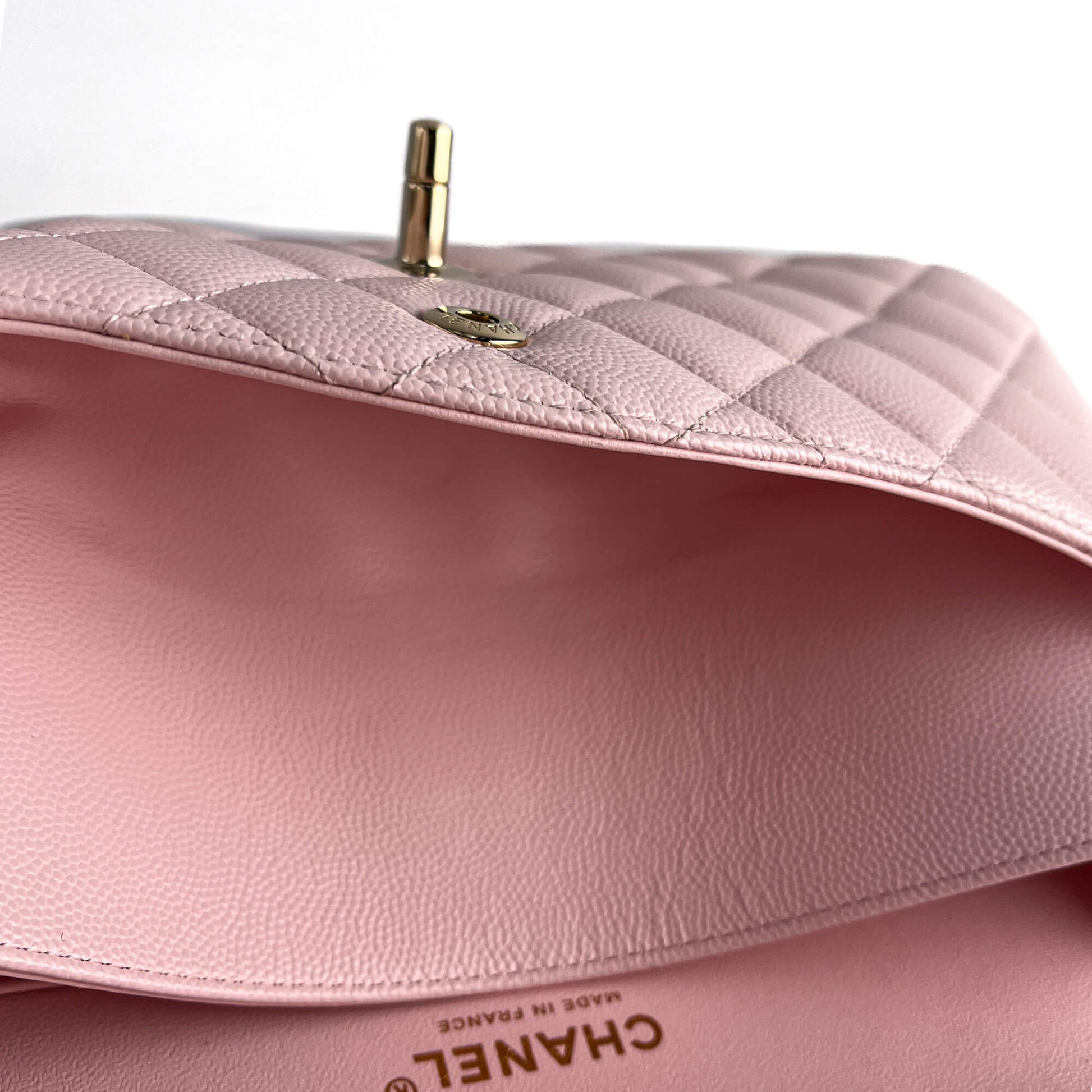 Second hand Chanel Classic Double Flap Medium Caviar Leather Matelassè Shoulder Bag 22S - Tabita Bags