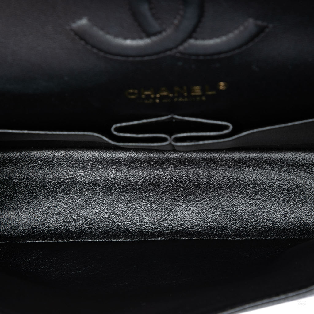 Second hand Chanel Classic Double Flap Medium Crumpled Calfskin Leather Chevron Shoulder Bag Black - Tabita Bags