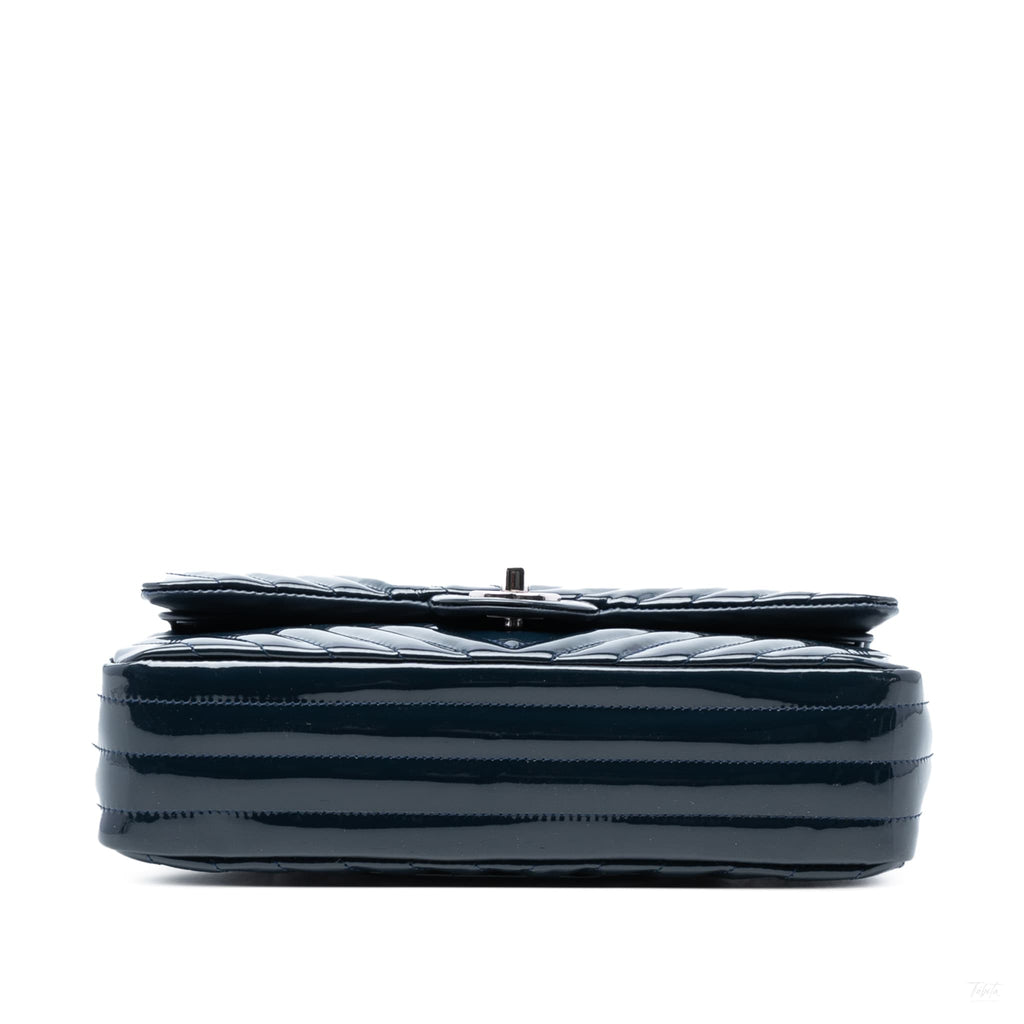 Second hand Chanel Classic Double Flap Medium Patent Leather Chevron Shoulder Bag Blue - Tabita Bags