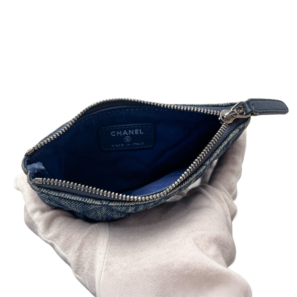 Second hand Chanel Classic Quilted Denim Pouch Blue - Tabita Bags