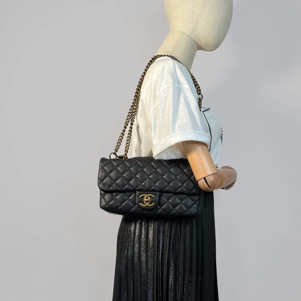 Second hand Chanel Classic Single Flap Matelassè 2 - Ways Flap Bag Black - Tabita Bags
