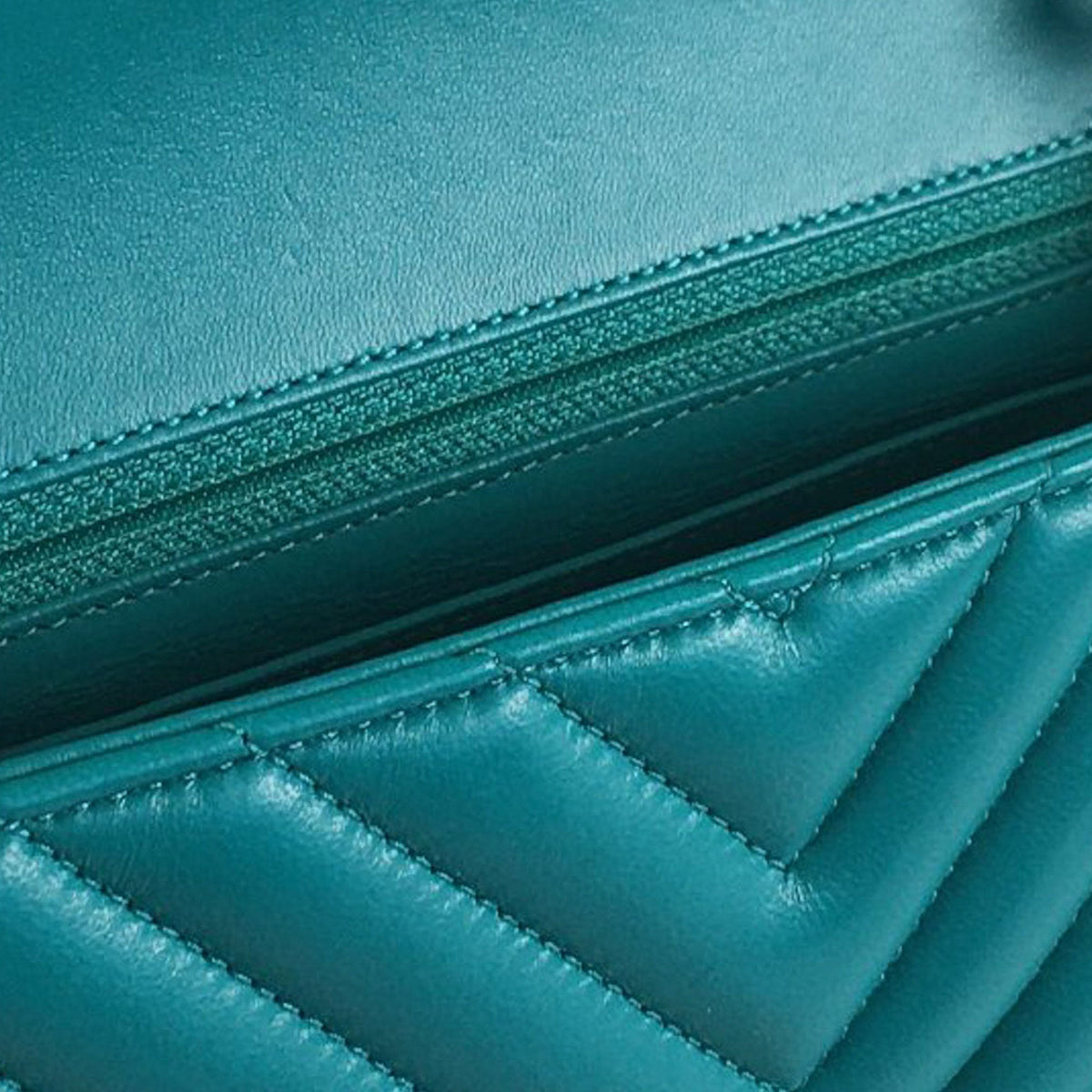 Second hand Chanel Classic Single Flap Mini Lambskin Leather Chevron Shoulder Bag Green - Tabita Bags