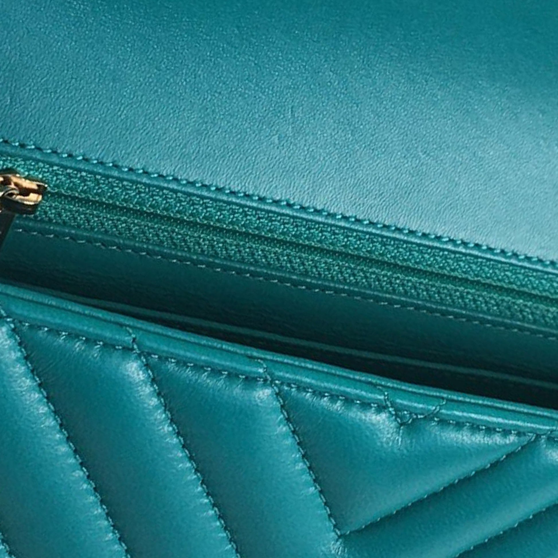 Second hand Chanel Classic Single Flap Mini Lambskin Leather Chevron Shoulder Bag Green - Tabita Bags