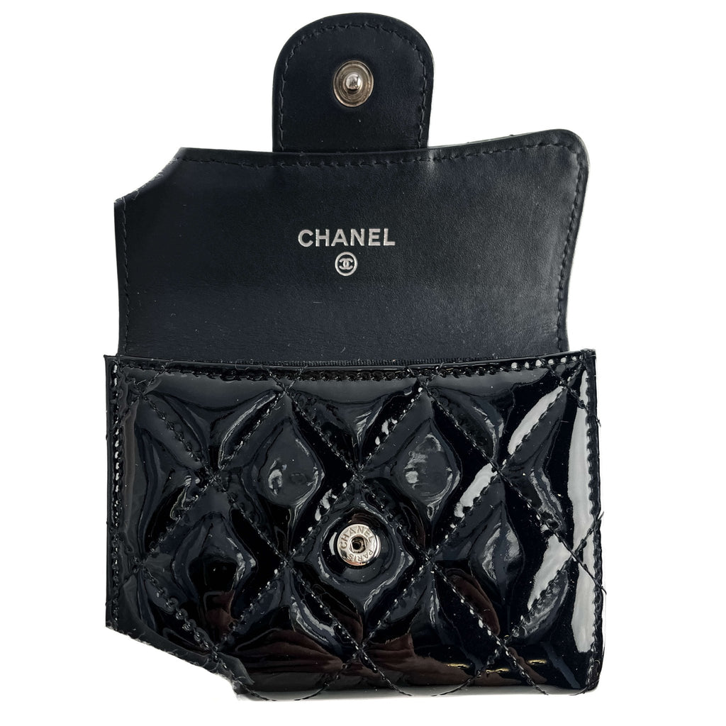 Second hand Chanel Classic Single Flap Small Matelassè Patent Leather Folding Wallet Black - Tabita Bags