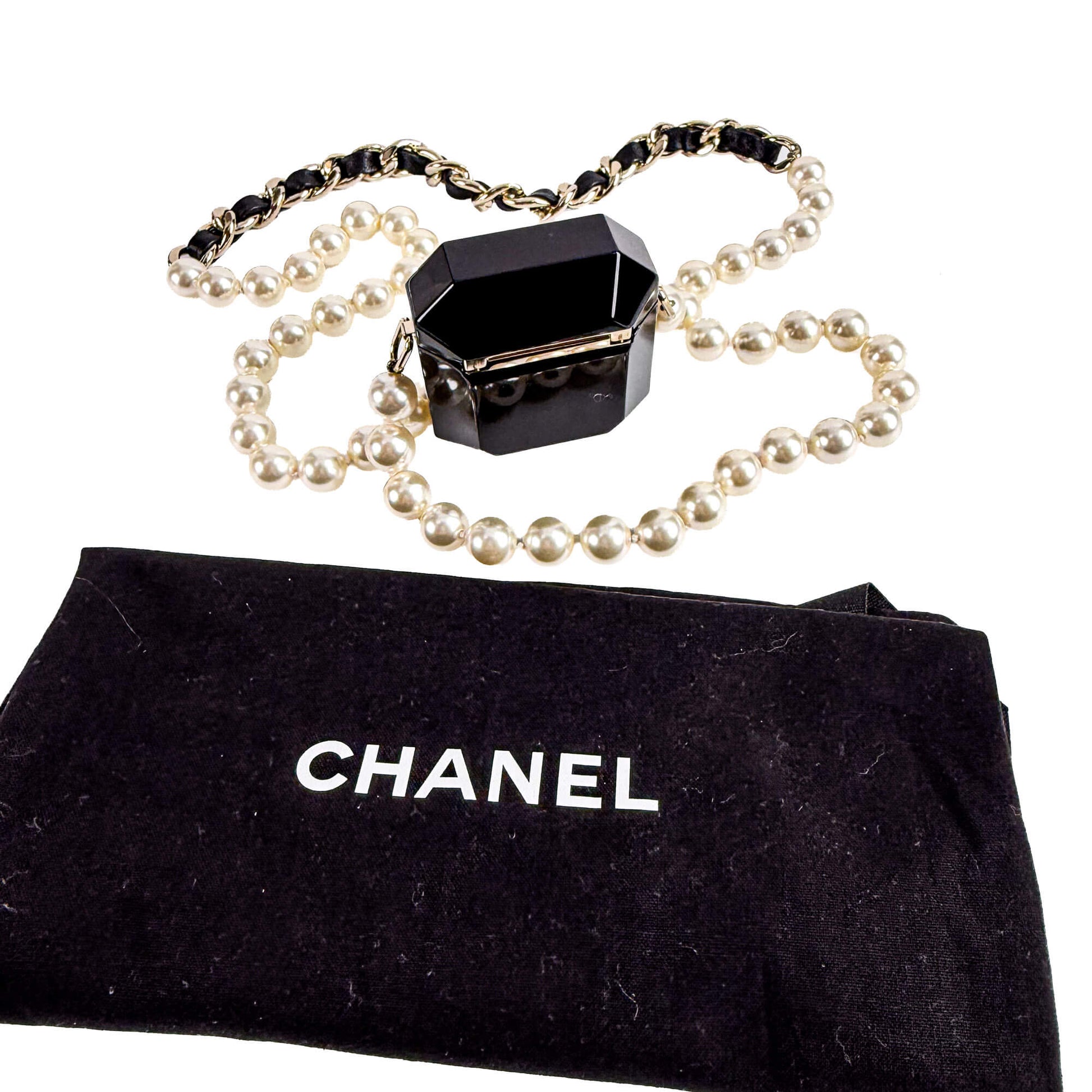 Second hand Chanel Cristal Pearl Airpods Acetate Jewelry Case Black - Tabita Bags
