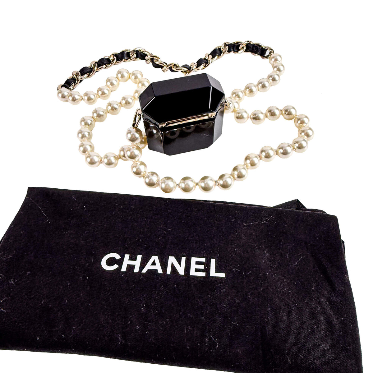 Second hand Chanel Cristal Pearl Airpods Acetate Jewelry Case Black - Tabita Bags