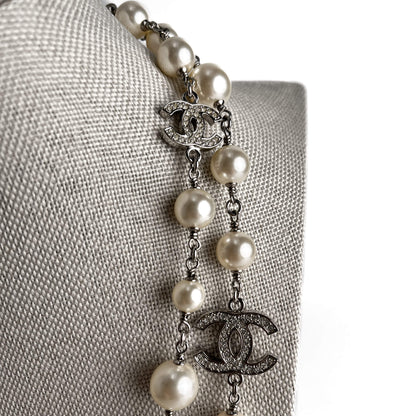 Second hand Chanel Crystal Pearls CC Metal & Faux Pearls 2 - Ways Long Necklace Silver - Tabita Bags