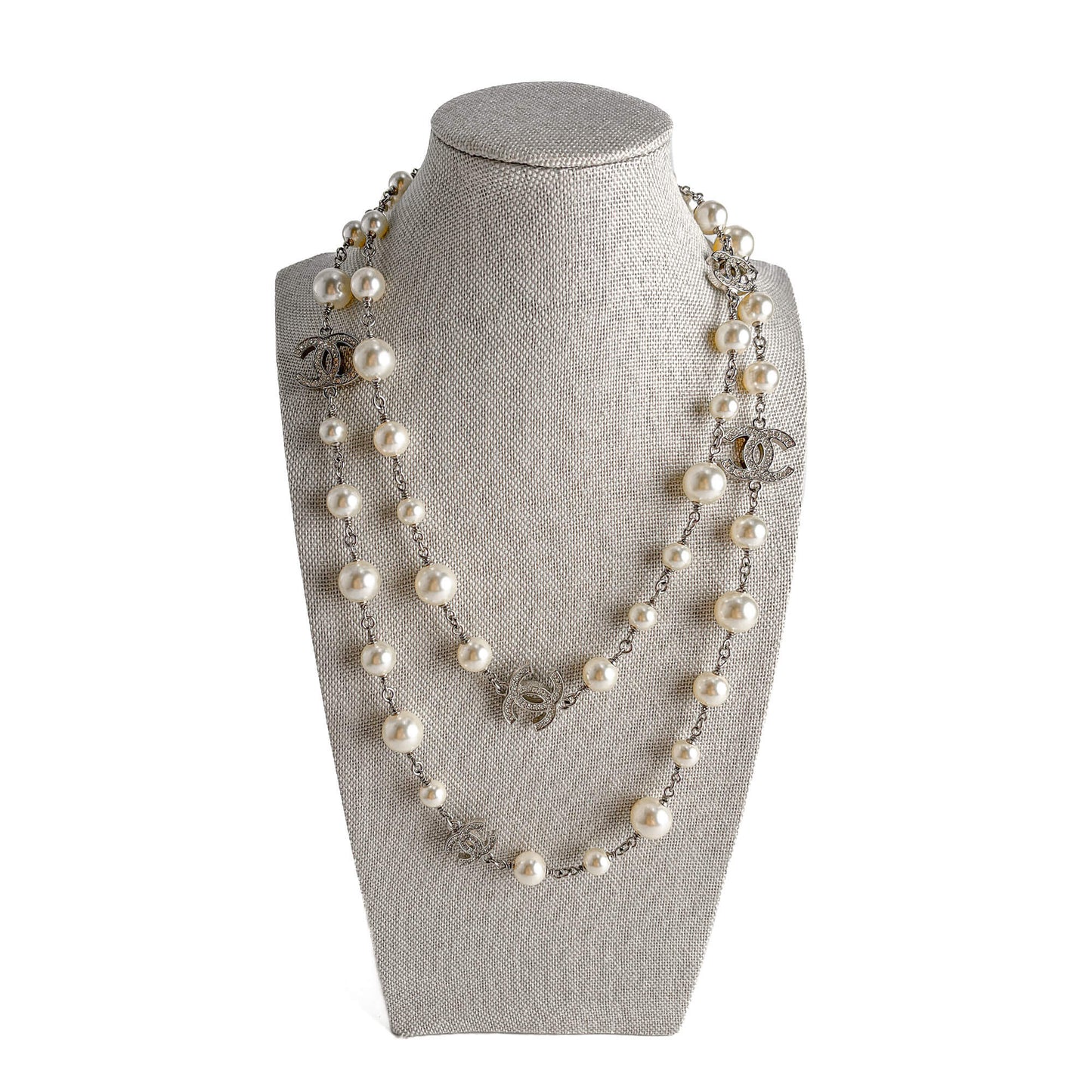 Second hand Chanel Crystal Pearls CC Metal & Faux Pearls 2 - Ways Long Necklace Silver - Tabita Bags
