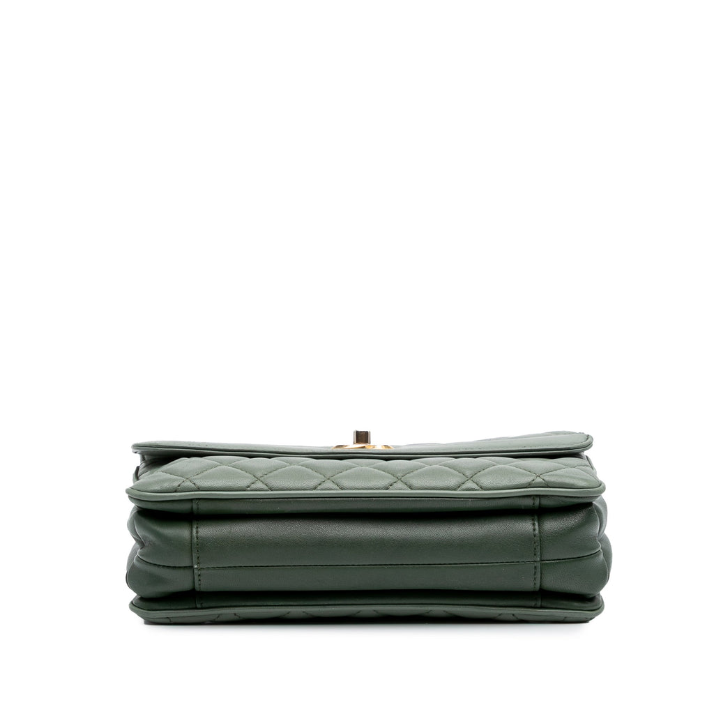 Second hand Chanel Daily Companion Medium Quilted Lambskin Leather Flap Shoulder Bag Green - Tabita Bags