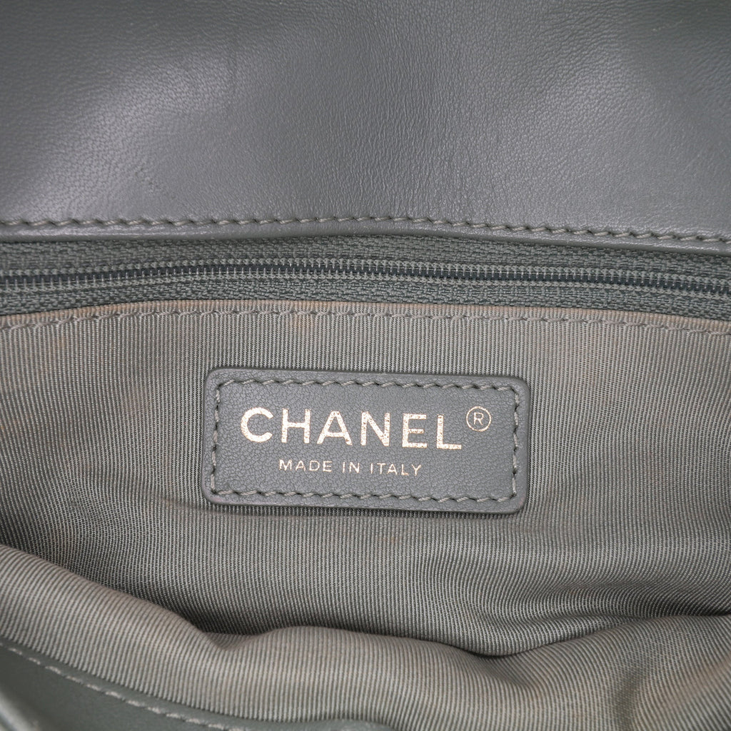 Second hand Chanel Daily Companion Medium Quilted Lambskin Leather Flap Shoulder Bag Green - Tabita Bags