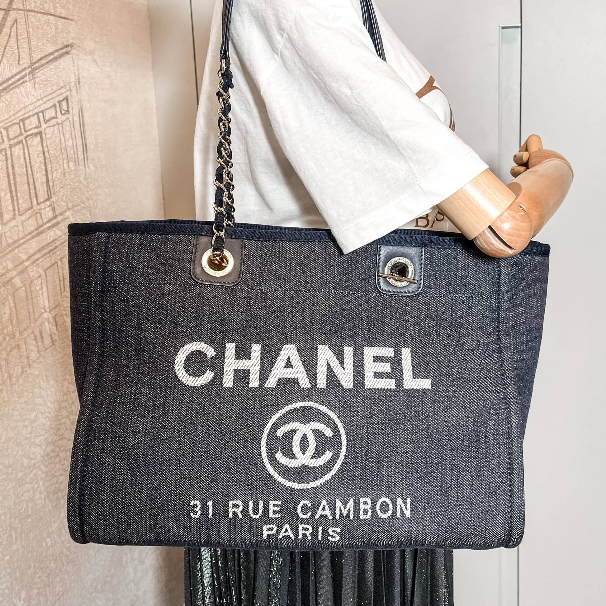 Second hand Chanel Deauville Small Denim Tote Bag Blue - Tabita Bags