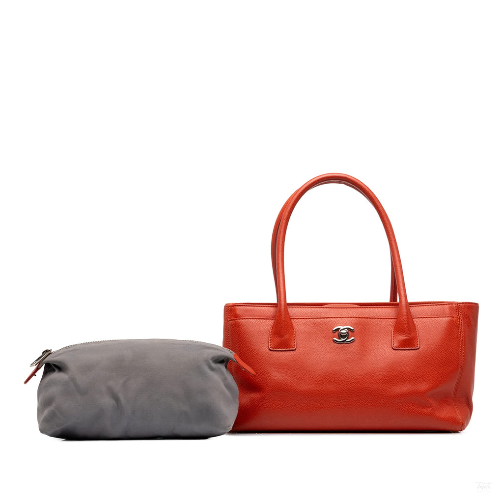 Second hand Chanel Executive Cerf Small Calfskin Tote Shoulder Bag Red - Tabita Bags
