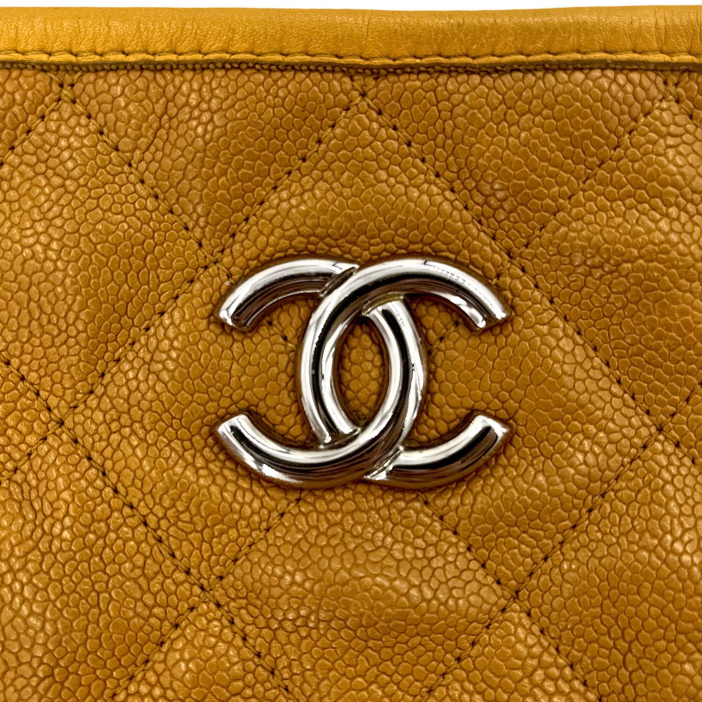 Second hand Chanel French Riviera Quilted Caviar Leather 2-Ways Hobo Bag Yellow - Tabita Bags