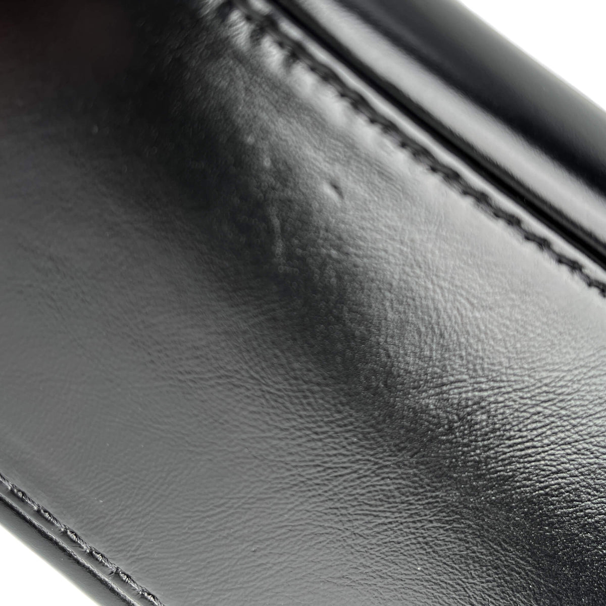 Second hand Chanel Gabrielle Matelassè Distressed Calfskin Leather 2 - Ways Bucket Backpack Black - Tabita Bags