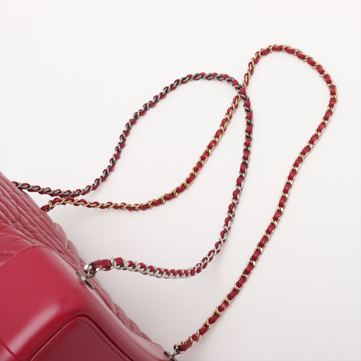 Second hand Chanel Gabrielle Matelassè Distressed Calfskin Leather 2 - Ways Bucket Backpack Cherry Red - Tabita Bags