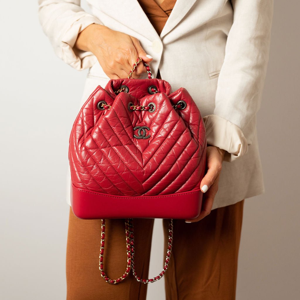 Second hand Chanel Gabrielle Matelassè Distressed Calfskin Leather 2 - Ways Bucket Backpack Cherry Red - Tabita Bags