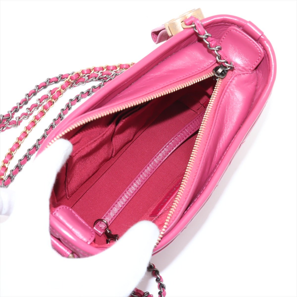 Second hand Chanel Gabrielle Small Lambskin Leather Chevron Shoulder Bag Pink - Tabita Bags