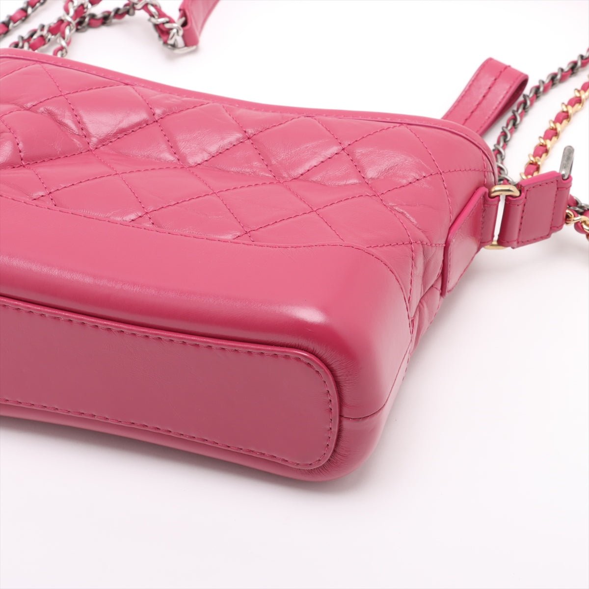 Second hand Chanel Gabrielle Small Lambskin Leather Chevron Shoulder Bag Pink - Tabita Bags
