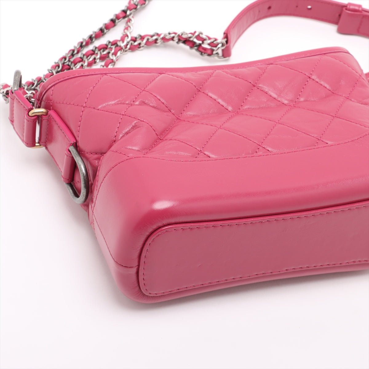 Second hand Chanel Gabrielle Small Lambskin Leather Chevron Shoulder Bag Pink - Tabita Bags