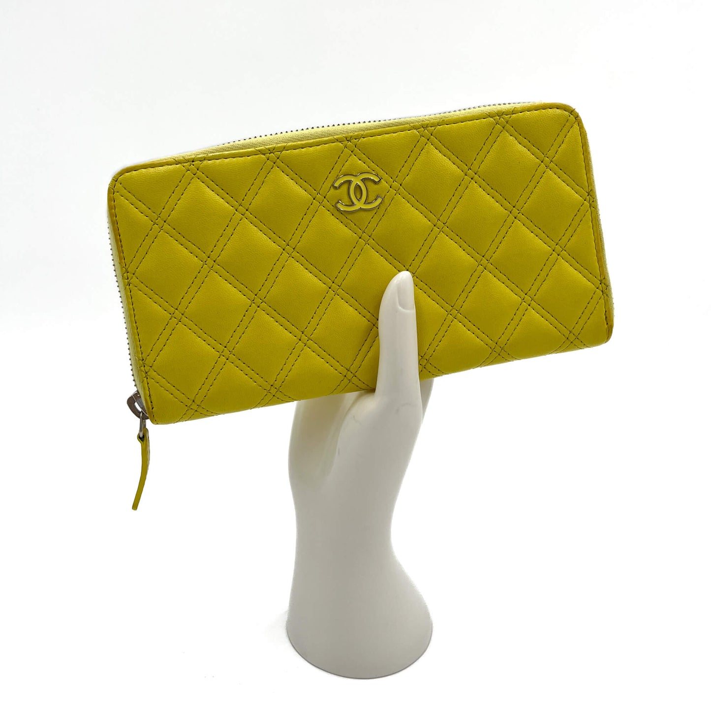 Second hand Chanel Long Zip Around Wallet Quilted Lambskin Leather Yellow - Tabita Bags