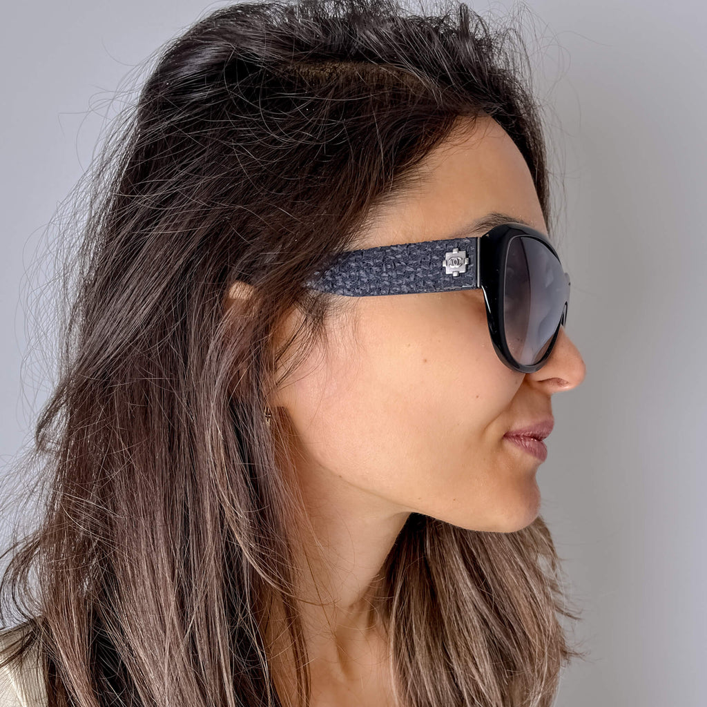 Second hand Chanel Lunettes Acetate & Tweed Sunglasses Black - Tabita Bags