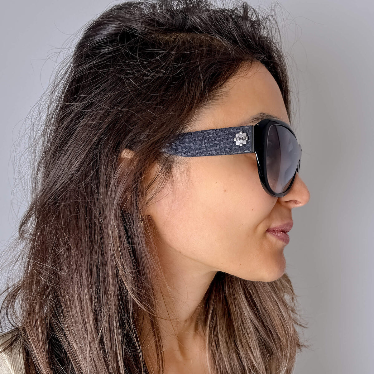 Second hand Chanel Lunettes Acetate & Tweed Sunglasses Black - Tabita Bags