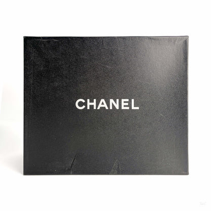 Second hand Chanel Paris Dallas Canvas Sneakers 38 Stars and CC LOGO Black & White - Tabita Bags