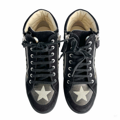 Second hand Chanel Paris Dallas Canvas Sneakers 38 Stars and CC LOGO Black & White - Tabita Bags