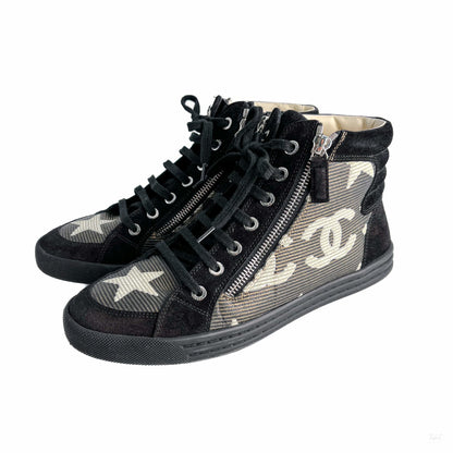 Second hand Chanel Paris Dallas Canvas Sneakers 38 Stars and CC LOGO Black & White - Tabita Bags